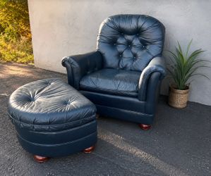 🚚  Bradington-Young Tufted Leather Recliner & Ottoman