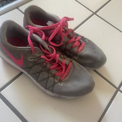 Nike Shoes Size 4 