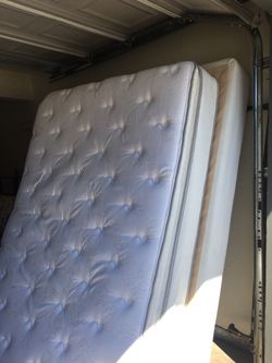 Queen size matrees boxprin