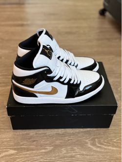 Nike Air Jordan 1 Mid Black White Gold Size 10 with Box