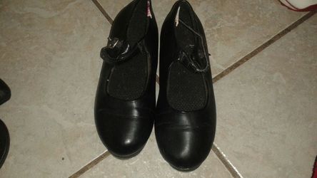 Top shoes size 11