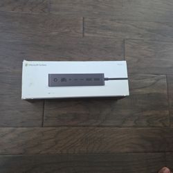 Microsoft Surface Dock 2