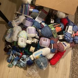 different types of yarn and silk for knitting