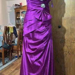Prom or evening gown