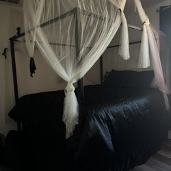 Canopy Bed Frame 