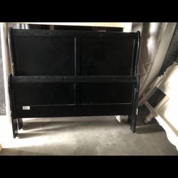🥰QUEEN SIZE BLACK COLOR BEDROOM SET: QUEEN SIZE BED FRAME, DRESSER WITH MIRROR, CHEST🥰