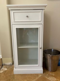 Storage cabinet