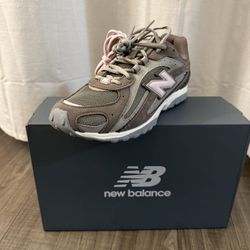  New Balance 204L
