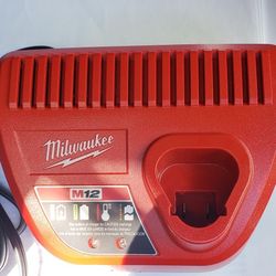 MILWAUKEE CHARGER M12 BRAND NEW. 