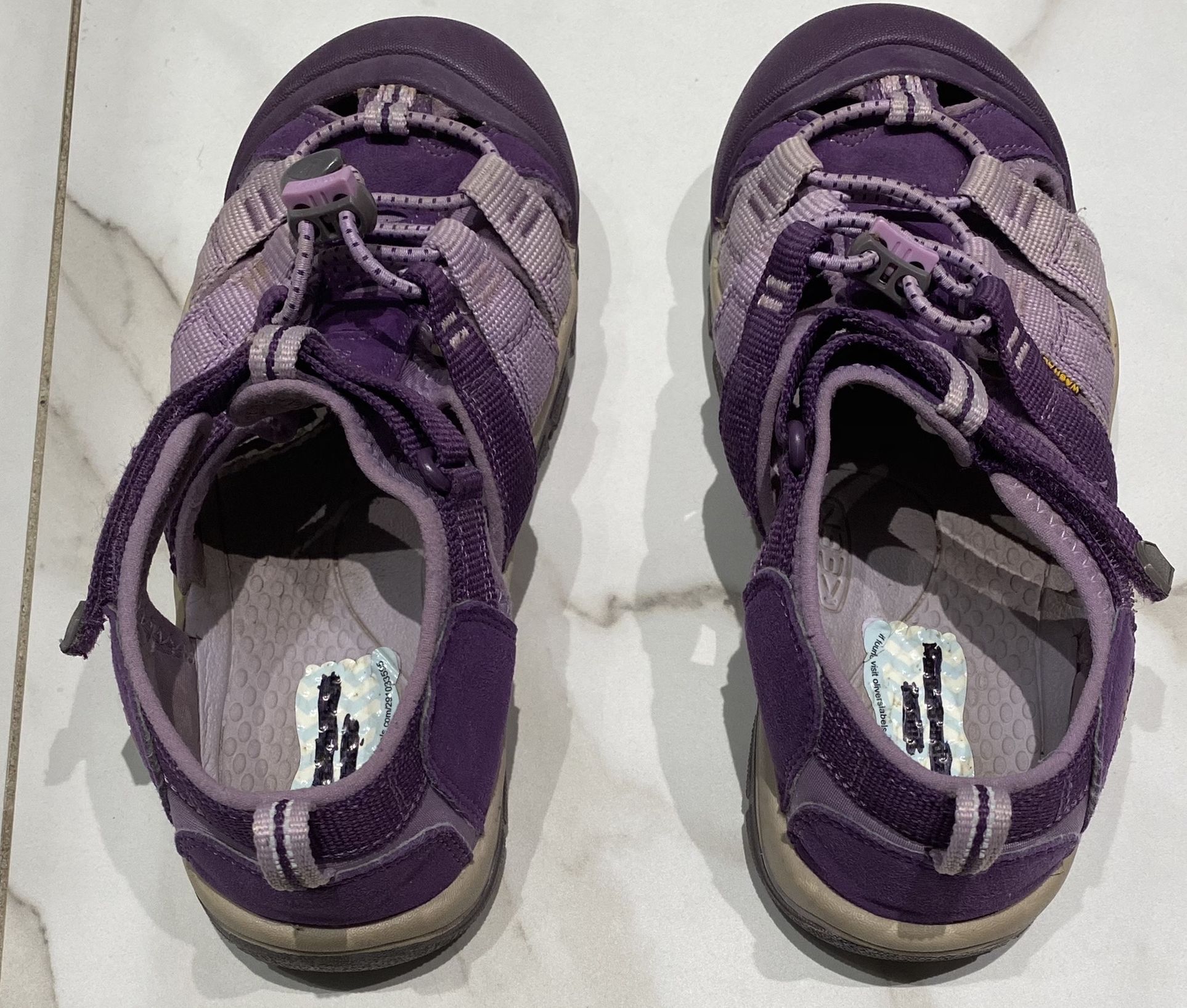 KEEN Youth Size 4 girls purple Hiking Trail Shoes. Condition is "Pre-owned". Shipped with USPS Priority Mail. Preowned and worn a handful of times.