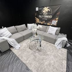 Sectional/couch/sofa,Grey, Laney Park, Bluetooth speaker,117x120,pickup Tampa, Delivery available 