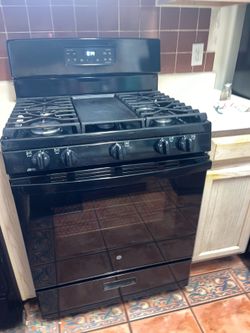Black Gas Stove/Range