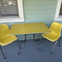 *Vintage* Kitchen Table And Chairs
