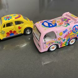 Volkswagen Yellow Classic Beetle 1967 And Kinsfun Pink Peace Pull Back Cars