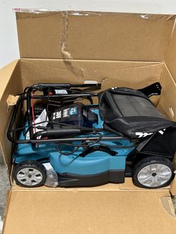Makita electric self propelled lawnmower new