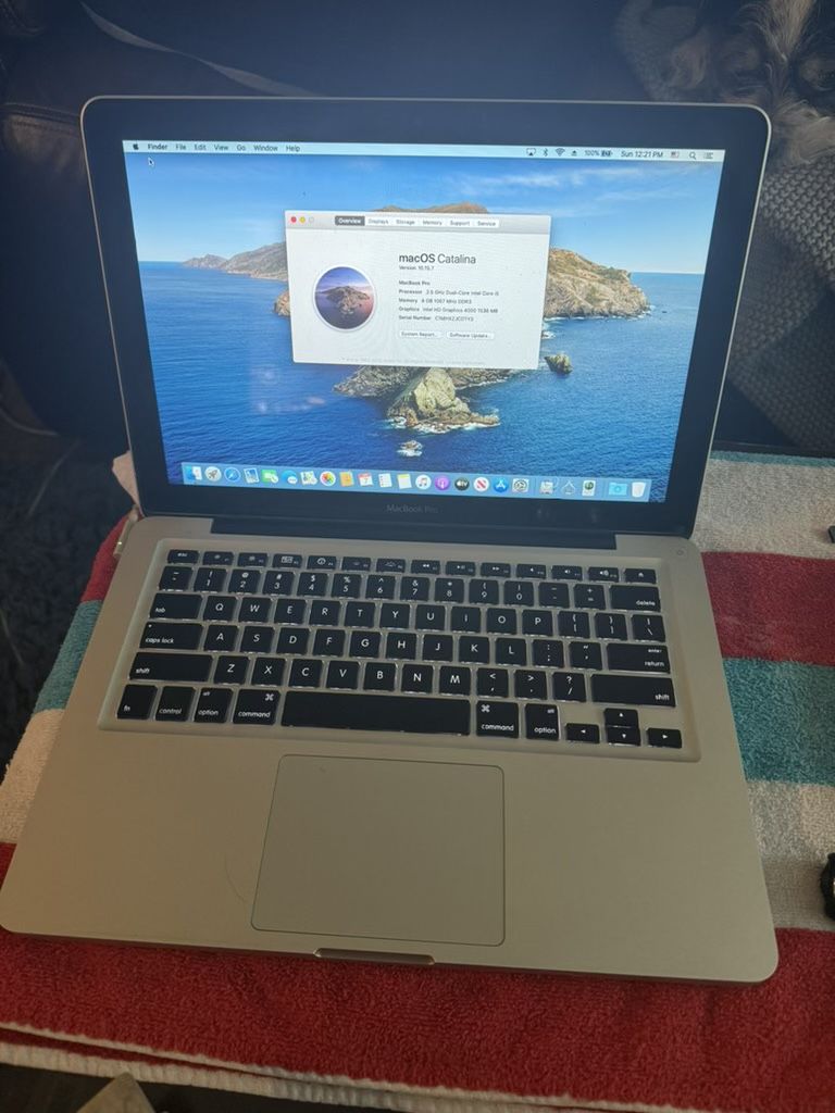Apple MacBook Pro 13” 2.5 GHz Core i5