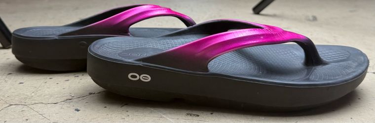 OOFOS W7