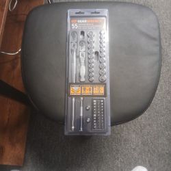 Brand NEW  GEAR WRENCH SET