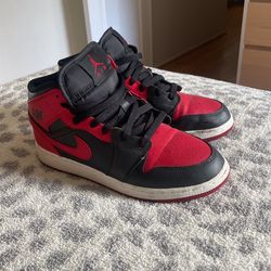 Nike Jordans 6.5 Y