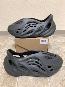 Yeezy Foam Runner Carbon Size 12 New
