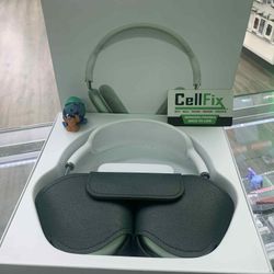 Air Pods Max 2 Just $300 New New New 