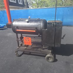 Offset Smoker ( Stick Burner)