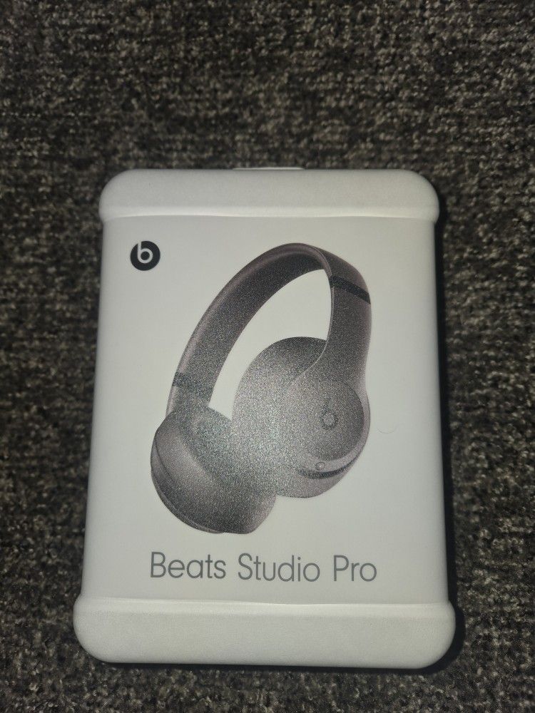 Beats Studio Pro (Brown)