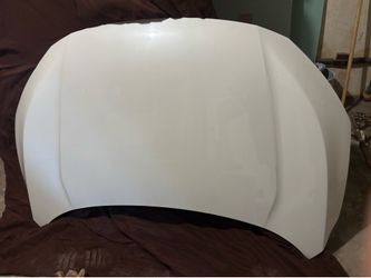 2017 Honda Civic Si hood - white pearl