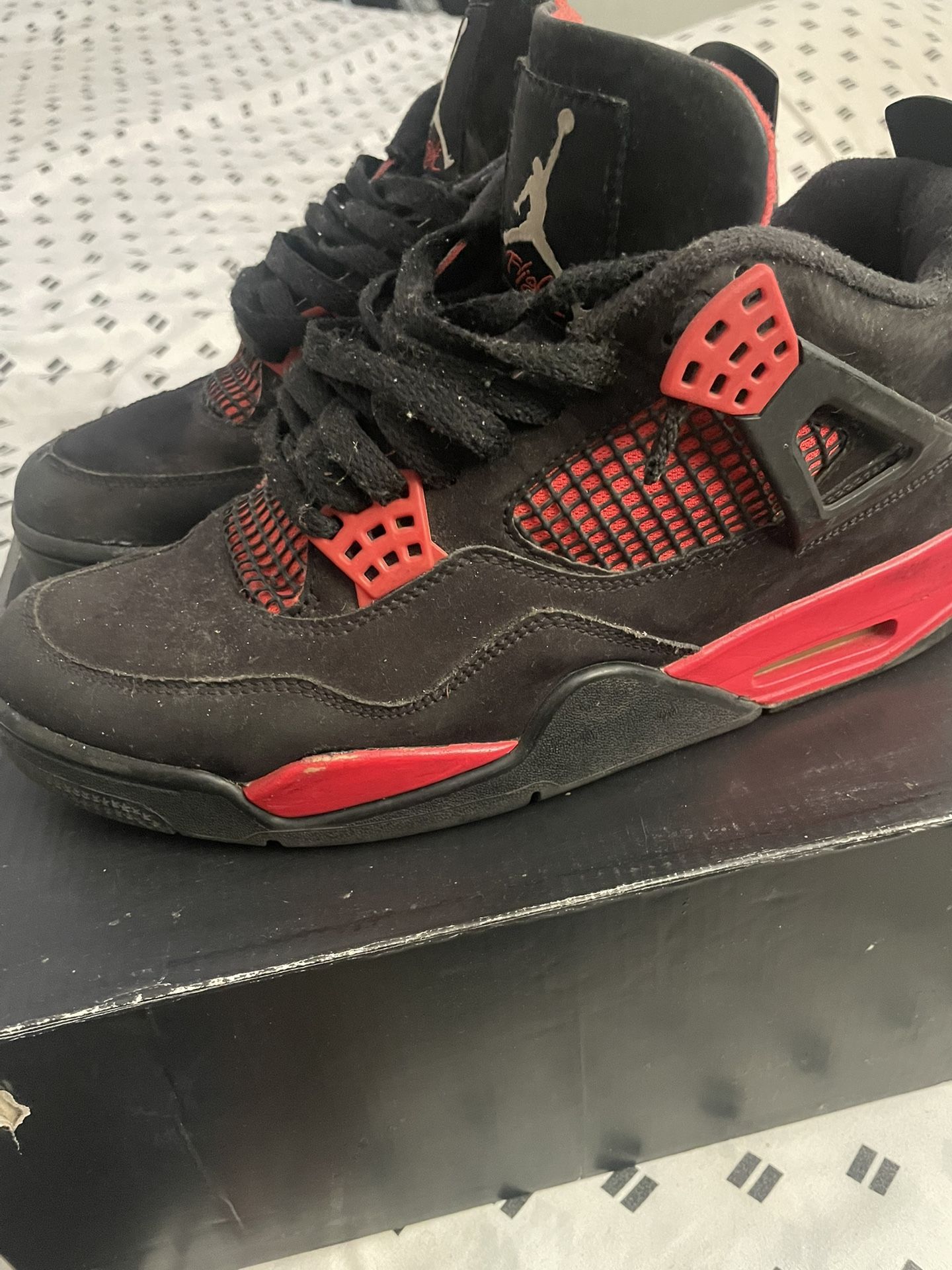 Jordan 4 Red Thunders