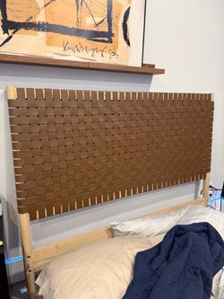 Safavieh Queen Headboard/Frame