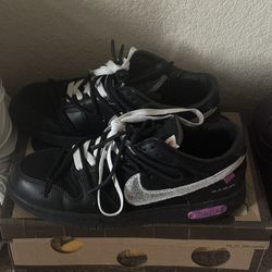 Off White dunks Lot 50