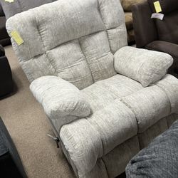 Super Cozy Nice Recliner! 