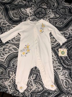 Infant clothes  (3-6 months)