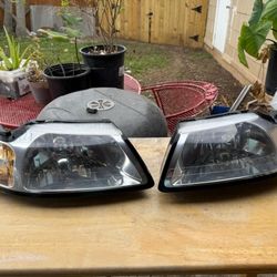 99-04 Ford Mustang Headlights OEM