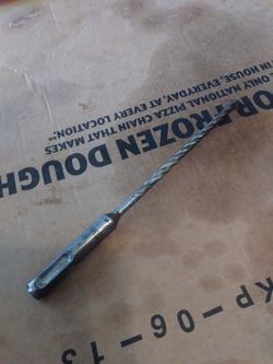 DEWALT 3/16 DRILL BIT