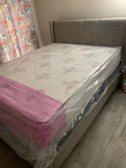 New queen mattress and box spring 2 pc bed frame is not included
