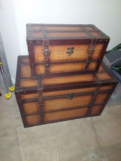 2 GREAT FURNITURE MATCHING TRUNKS