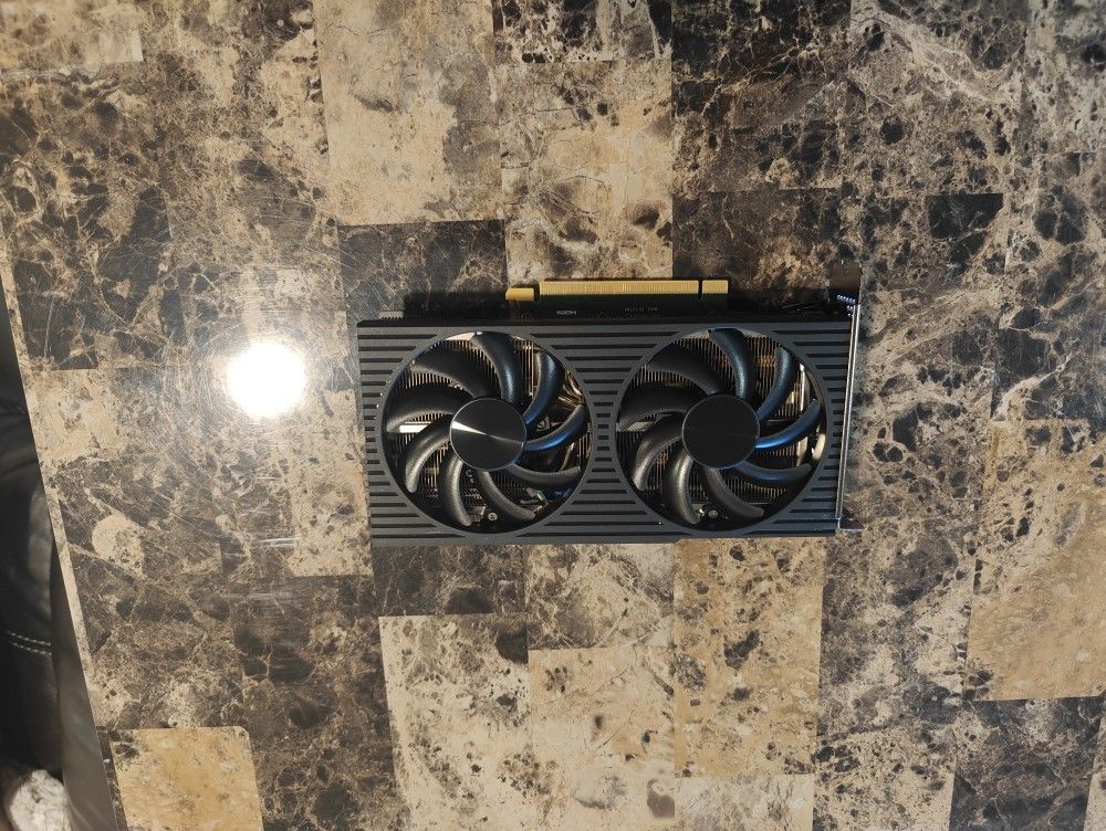 GEFORCE RTX3060 12 GB Fast!