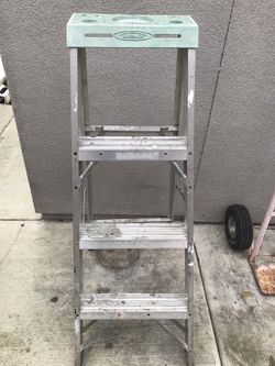 Werner Step Ladder (225lbs.) - Broken Latch