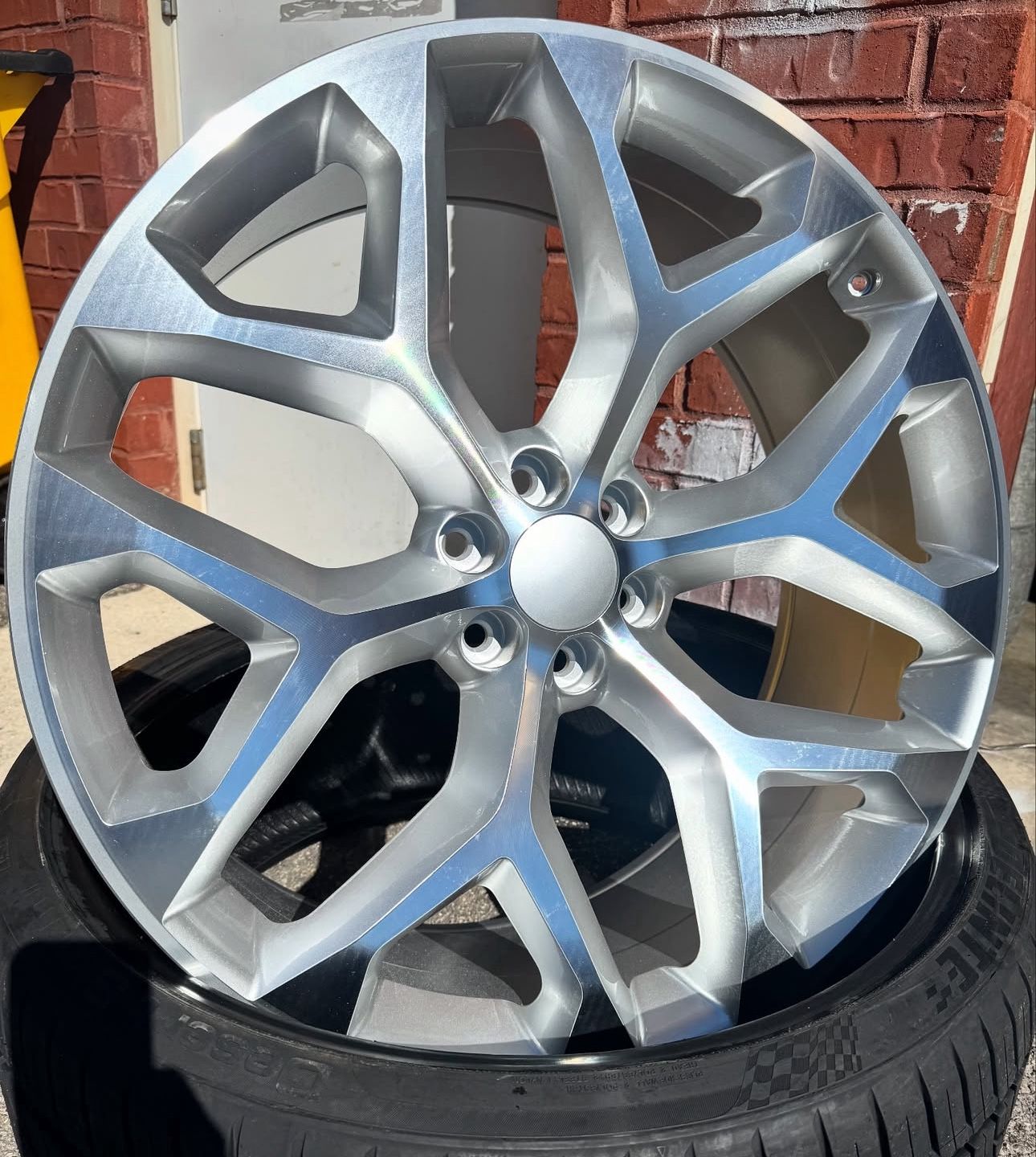 26” Silver Snowflakes On Sale (We can Finance)