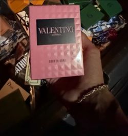 Valentino Donna Born in Roma Perfume