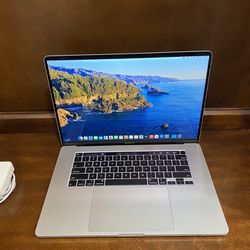 Apple MacBook Pro 16” i7 2.6GHz 16GB 500GB SSD Touch Bar 