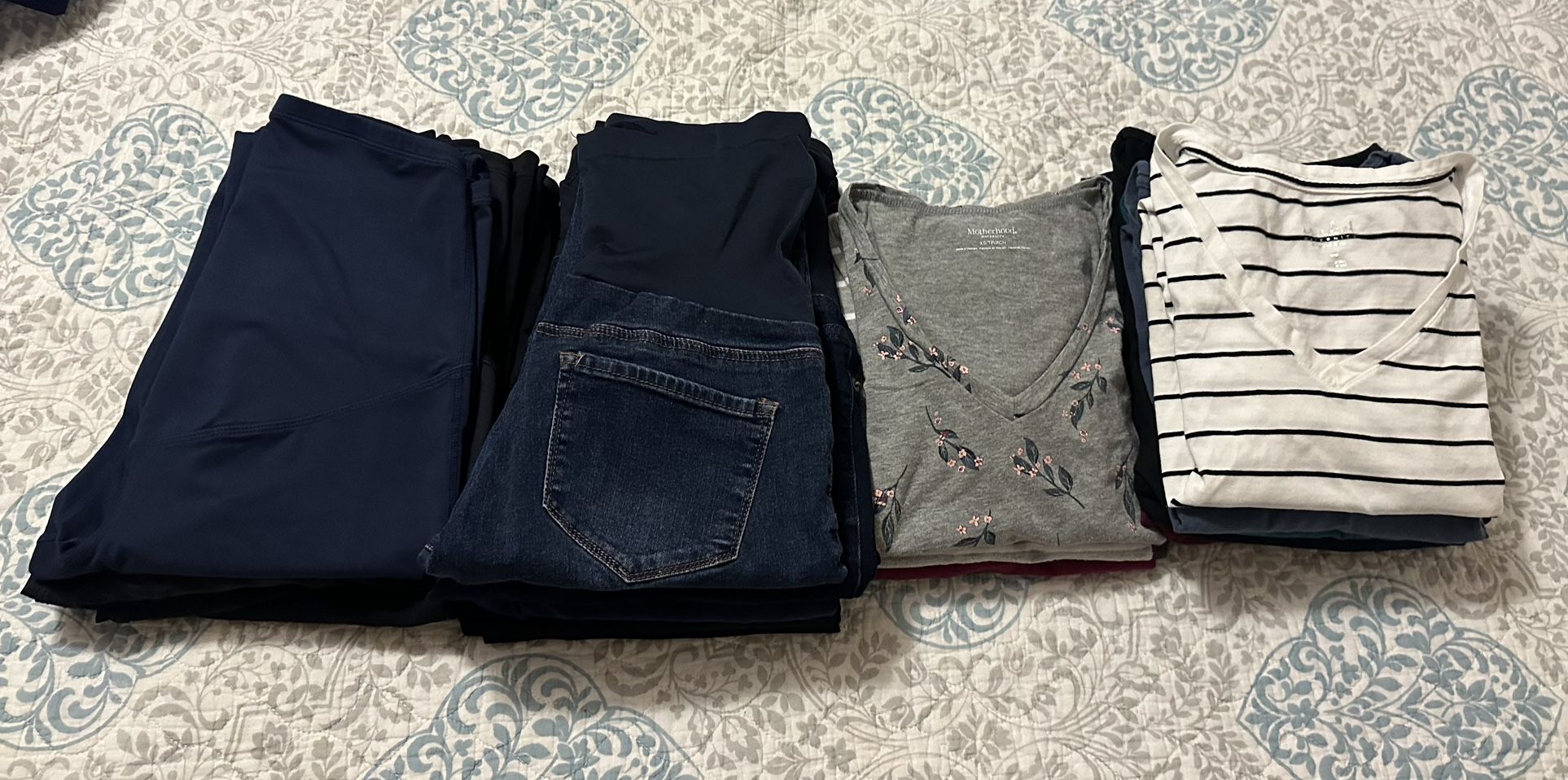 Maternity clothes 