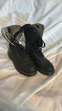 Dr a martens industrial steel toe work boot