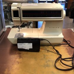 Singer Touch Tronic 2001 Sewing Machine