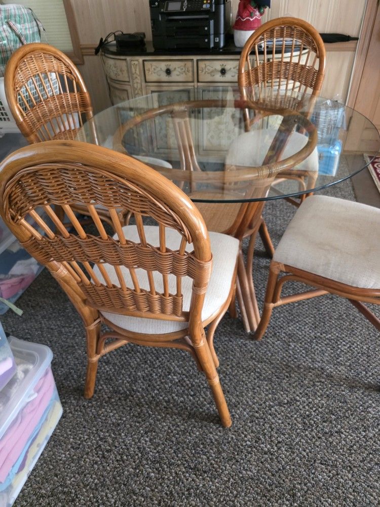 5 Piece Kitchen Or Sunroom Set