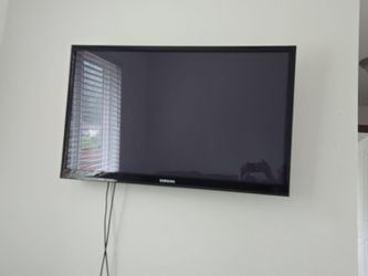 Samsung Flat Screen LED TV