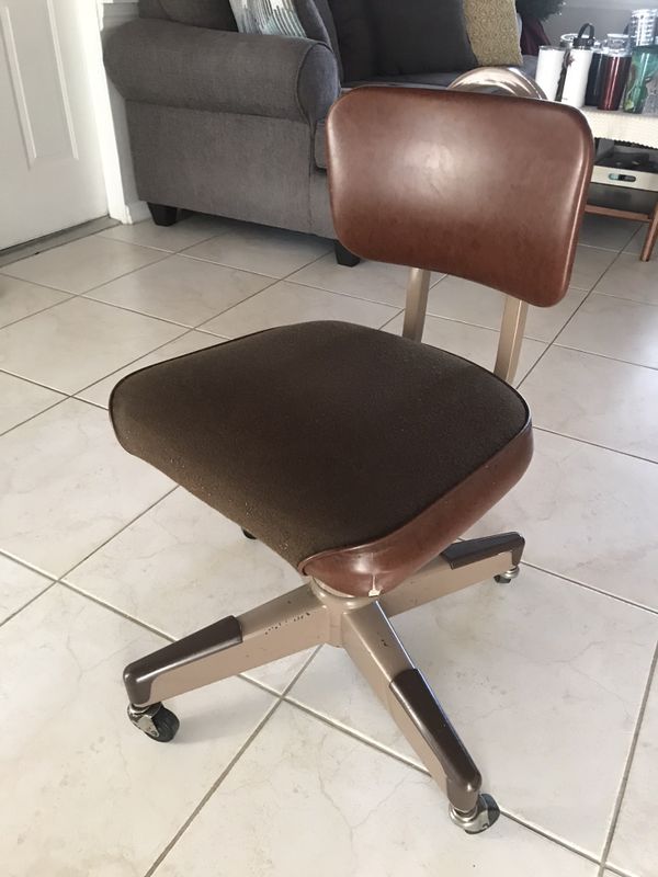 Vintage 80s office chair for Sale in Winter Springs, FL OfferUp