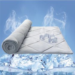 BRAND NEW BAG QUILTINA Summer Cooling Blanket for Double Side, 59"x79" Cooler Blanket with Light & Soft,