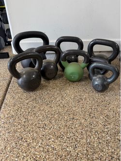 295lbs of Kettlebells Lot